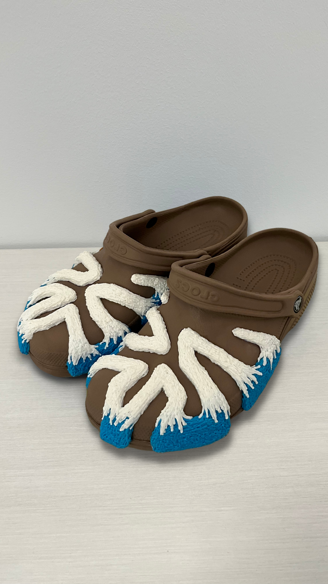 COSMIC CROCS - MELTING POINT COLLECTION (LATTE)