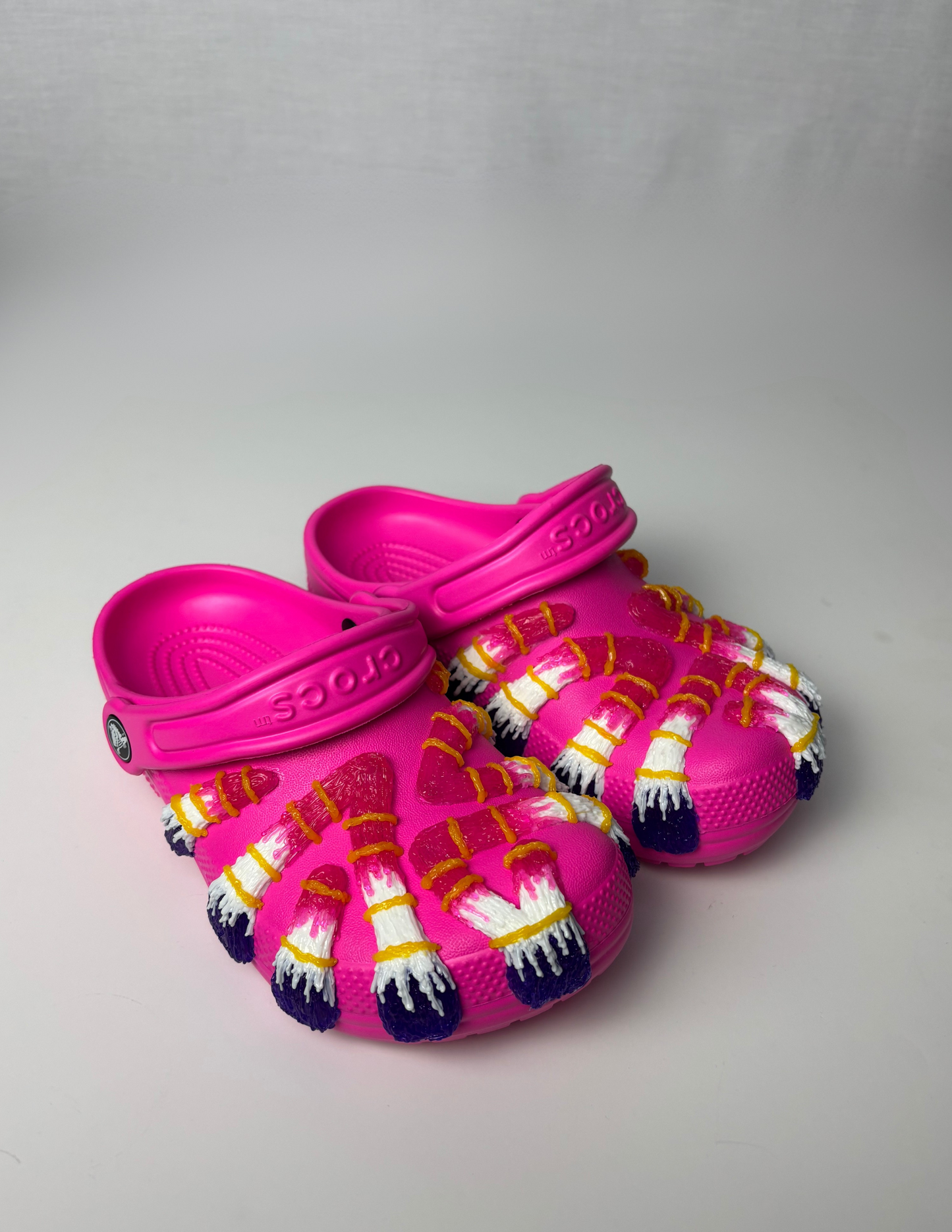 COSMIC CROCS - MELTING POINT X STRIPE SEASON COLLCTION (PINK CRUSH)