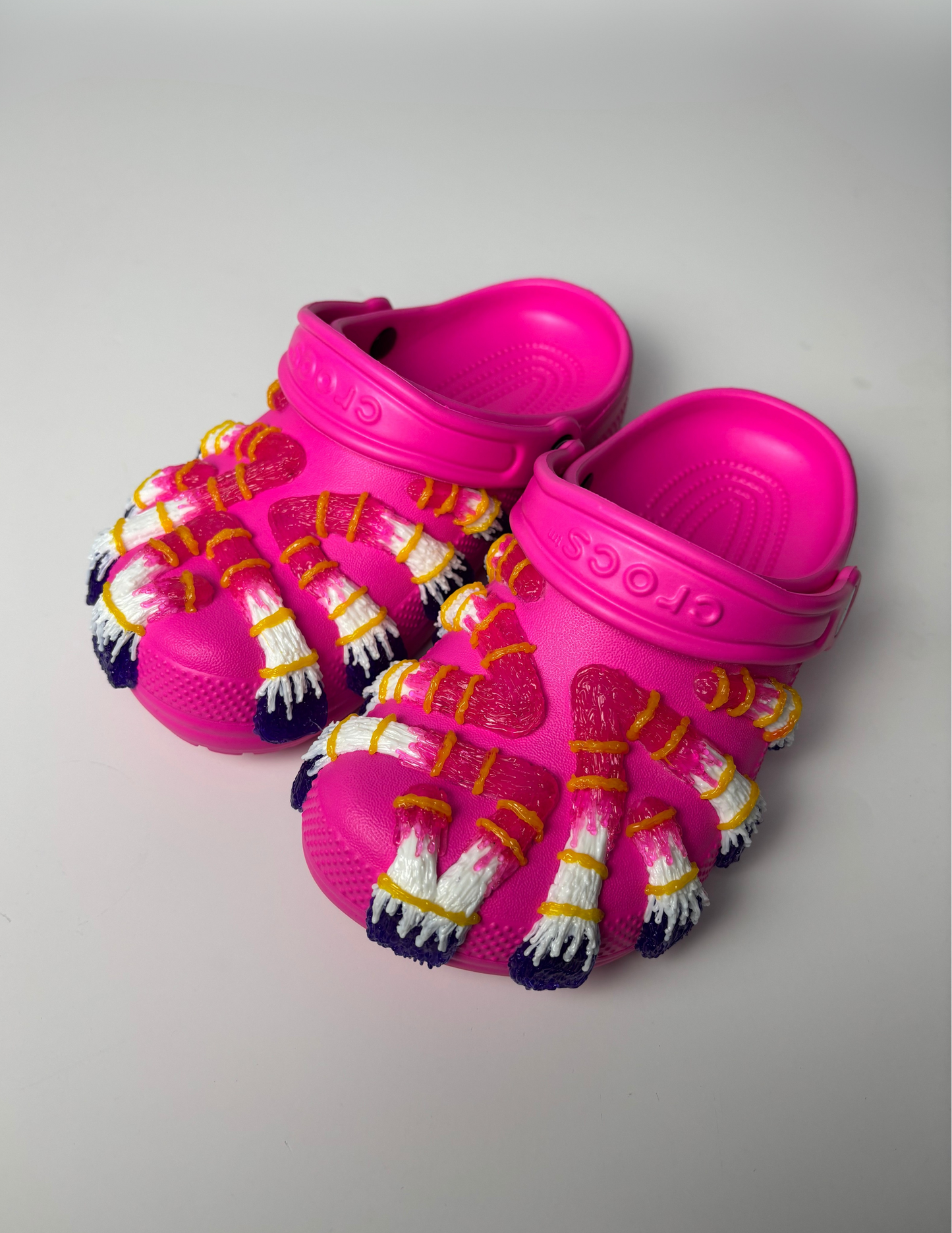 COSMIC CROCS - MELTING POINT X STRIPE SEASON COLLCTION (PINK CRUSH)