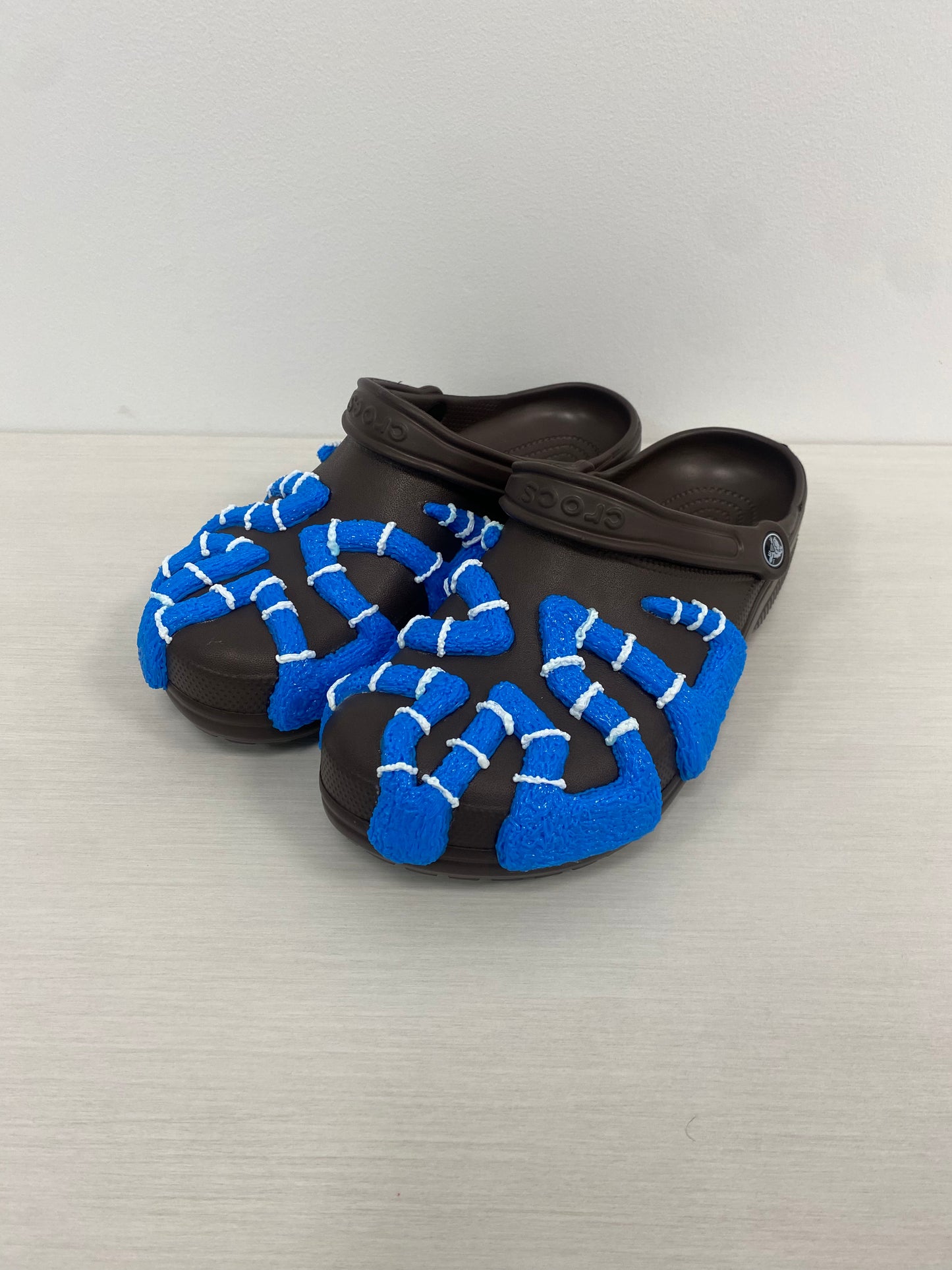 COSMIC CROCS - STRIPE SEASON COLLECTION (COFFEE)